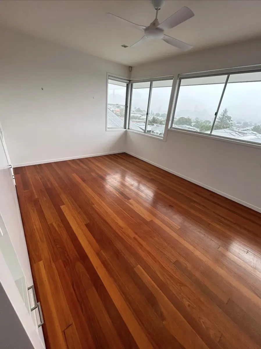 Builders clean - polished timber floors by Samzu