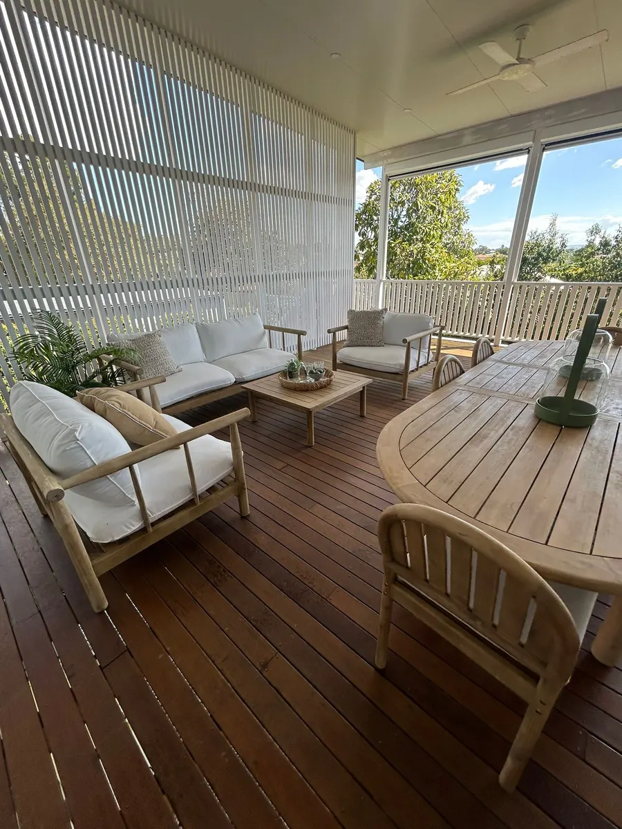 Deck outdoor area
